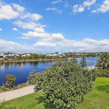 Welcoming Lakeside Getaway With Waterviews, Wifi, Pool & Park Mooloolaba Eksteriør bilde