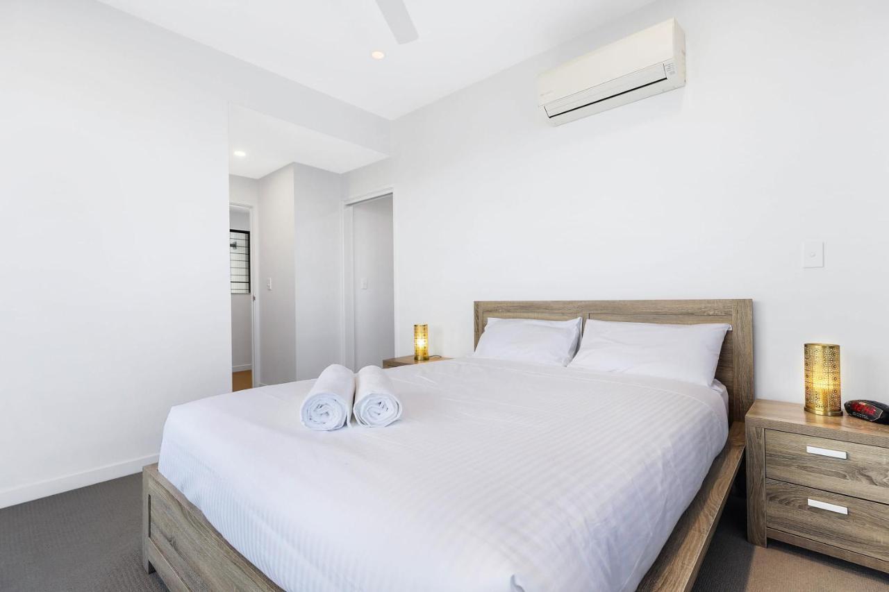Welcoming Lakeside Getaway With Waterviews, Wifi, Pool & Park Mooloolaba Eksteriør bilde