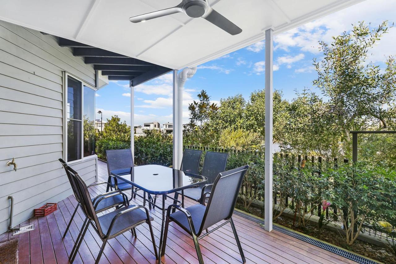 Welcoming Lakeside Getaway With Waterviews, Wifi, Pool & Park Mooloolaba Eksteriør bilde
