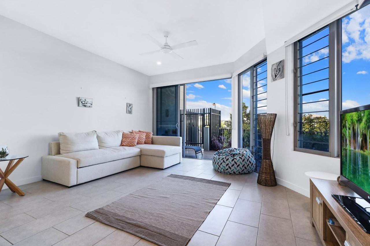 Welcoming Lakeside Getaway With Waterviews, Wifi, Pool & Park Mooloolaba Eksteriør bilde